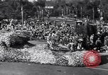 Image Float Parade Pasadena California USA, 1947, de la seconde 26 séquences d'archives historiques vidéo 65675040925