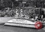 Image Float Parade Pasadena California USA, 1947, de la seconde 35 séquences d'archives historiques vidéo 65675040925