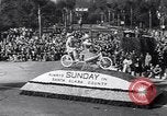 Image Float Parade Pasadena California USA, 1947, de la seconde 36 séquences d'archives historiques vidéo 65675040925