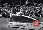 Image Float Parade Pasadena California USA, 1947, de la seconde 57 séquences d'archives historiques vidéo 65675040925