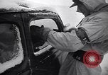 Immagine di Operazioni di salvataggio Stevens Pass Washington USA, 1947, secondo 7 filmato di repertorio 65675040926