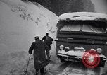 Immagine di Operazioni di salvataggio Stevens Pass Washington USA, 1947, secondo 10 filmato di repertorio 65675040926
