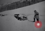Immagine di Operazioni di salvataggio Stevens Pass Washington USA, 1947, secondo 13 filmato di repertorio 65675040926