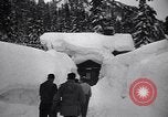 Immagine di Operazioni di salvataggio Stevens Pass Washington USA, 1947, secondo 24 filmato di repertorio 65675040926