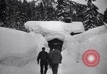 Immagine di Operazioni di salvataggio Stevens Pass Washington USA, 1947, secondo 27 filmato di repertorio 65675040926