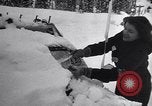 Immagine di Operazioni di salvataggio Stevens Pass Washington USA, 1947, secondo 40 filmato di repertorio 65675040926