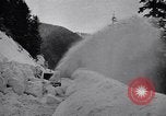Immagine di Operazioni di salvataggio Stevens Pass Washington USA, 1947, secondo 43 filmato di repertorio 65675040926