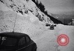 Immagine di Operazioni di salvataggio Stevens Pass Washington USA, 1947, secondo 62 filmato di repertorio 65675040926