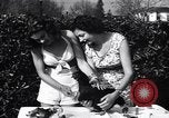 Immagine di Pollo corteo di bellezza Petaluma California USA, 1947, secondo 8 filmato di repertorio 65675040927