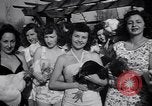 Immagine di Pollo corteo di bellezza Petaluma California USA, 1947, secondo 30 filmato di repertorio 65675040927
