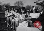 Immagine di Pollo corteo di bellezza Petaluma California USA, 1947, secondo 37 filmato di repertorio 65675040927