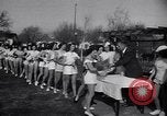 Immagine di Pollo corteo di bellezza Petaluma California USA, 1947, secondo 39 filmato di repertorio 65675040927