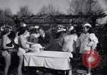 Immagine di Pollo corteo di bellezza Petaluma California USA, 1947, secondo 46 filmato di repertorio 65675040927
