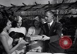 Immagine di Pollo corteo di bellezza Petaluma California USA, 1947, secondo 52 filmato di repertorio 65675040927