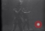 Standbild riesiges Aquarium Marineland Florida USA, 1947, aus Sekunde 26 historischem Filmmaterial Videoclip 65675040928