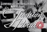 Immagine di Sfilata di moda New York United States USA, 1956, secondo 3 filmato di repertorio 65675040936