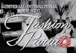Immagine di Sfilata di moda New York United States USA, 1956, secondo 4 filmato di repertorio 65675040936