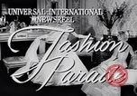 Immagine di Sfilata di moda New York United States USA, 1956, secondo 5 filmato di repertorio 65675040936