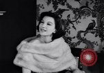 Immagine di Sfilata di moda New York United States USA, 1956, secondo 48 filmato di repertorio 65675040936