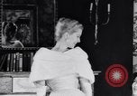 Immagine di Sfilata di moda New York United States USA, 1956, secondo 51 filmato di repertorio 65675040936