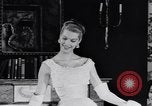 Immagine di Sfilata di moda New York United States USA, 1956, secondo 55 filmato di repertorio 65675040936