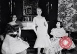 Immagine di Sfilata di moda New York United States USA, 1956, secondo 62 filmato di repertorio 65675040936