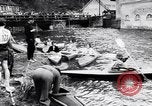 Image Kayak skippers Allemagne, 1956, de la seconde 5 séquences d'archives historiques vidéo 65675040938