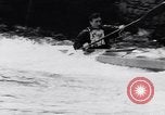 Image Kayak skippers Allemagne, 1956, de la seconde 23 séquences d'archives historiques vidéo 65675040938