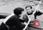 Image Kayak skippers Allemagne, 1956, de la seconde 47 séquences d'archives historiques vidéo 65675040938