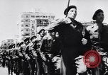 Immagine di Display di armi Suez Egitto, 1956, secondo 26 filmato di repertorio 65675040940