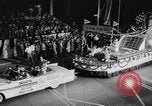 Immagine di Parata di flottazione Miami Florida USA, 1956, secondo 26 filmato di repertorio 65675040949