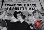Immagine di Sfilata di moda New York United States USA, 1956, secondo 12 filmato di repertorio 65675040950