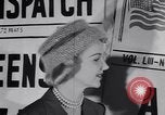 Immagine di Sfilata di moda New York United States USA, 1956, secondo 14 filmato di repertorio 65675040950