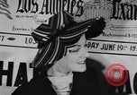 Immagine di Sfilata di moda New York United States USA, 1956, secondo 24 filmato di repertorio 65675040950