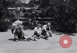 Standbild Schimpansen Encino California USA, 1956, aus Sekunde 17 historischem Filmmaterial Videoclip 65675040951