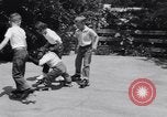 Standbild Schimpansen Encino California USA, 1956, aus Sekunde 32 historischem Filmmaterial Videoclip 65675040951