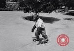 Standbild Schimpansen Encino California USA, 1956, aus Sekunde 48 historischem Filmmaterial Videoclip 65675040951