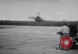 Standbild Hubschrauber Fort Belvoir Virginia USA, 1956, aus Sekunde 27 historischem Filmmaterial Videoclip 65675040953