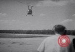 Standbild Hubschrauber Fort Belvoir Virginia USA, 1956, aus Sekunde 44 historischem Filmmaterial Videoclip 65675040953