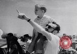 Standbild Jet Air Show Abilene Texas USA, 1956, aus Sekunde 22 historischem Filmmaterial Videoclip 65675040954
