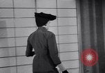Immagine di Sfilata di moda New York United States USA, 1956, secondo 22 filmato di repertorio 65675040956