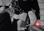 Immagine di Sfilata di moda New York United States USA, 1956, secondo 46 filmato di repertorio 65675040956
