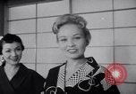 Immagine di Sfilata di moda New York United States USA, 1956, secondo 51 filmato di repertorio 65675040956