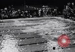 Standbild Schwimmen Meisterschaft Tyler Texas USA, 1956, aus Sekunde 13 historischem Filmmaterial Videoclip 65675040957