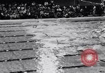 Standbild Schwimmen Meisterschaft Tyler Texas USA, 1956, aus Sekunde 46 historischem Filmmaterial Videoclip 65675040957