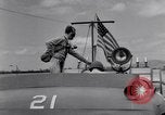 Standbild motor Torpedoboote Pearl Harbor Hawaii USA, 1942, aus Sekunde 62 historischem Filmmaterial Videoclip 65675040959