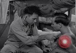 Standbild kranken Patienten Green Island South Pacific, 1944, aus Sekunde 10 historischem Filmmaterial Videoclip 65675040961