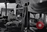 Standbild kranken Patienten Green Island South Pacific, 1944, aus Sekunde 34 historischem Filmmaterial Videoclip 65675040961