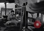 Standbild kranken Patienten Green Island South Pacific, 1944, aus Sekunde 36 historischem Filmmaterial Videoclip 65675040961
