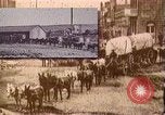 Standbild Borax Transport von 20 Maultier Teams Death Valley California USA, 1894, aus Sekunde 31 historischem Filmmaterial Videoclip 65675040984